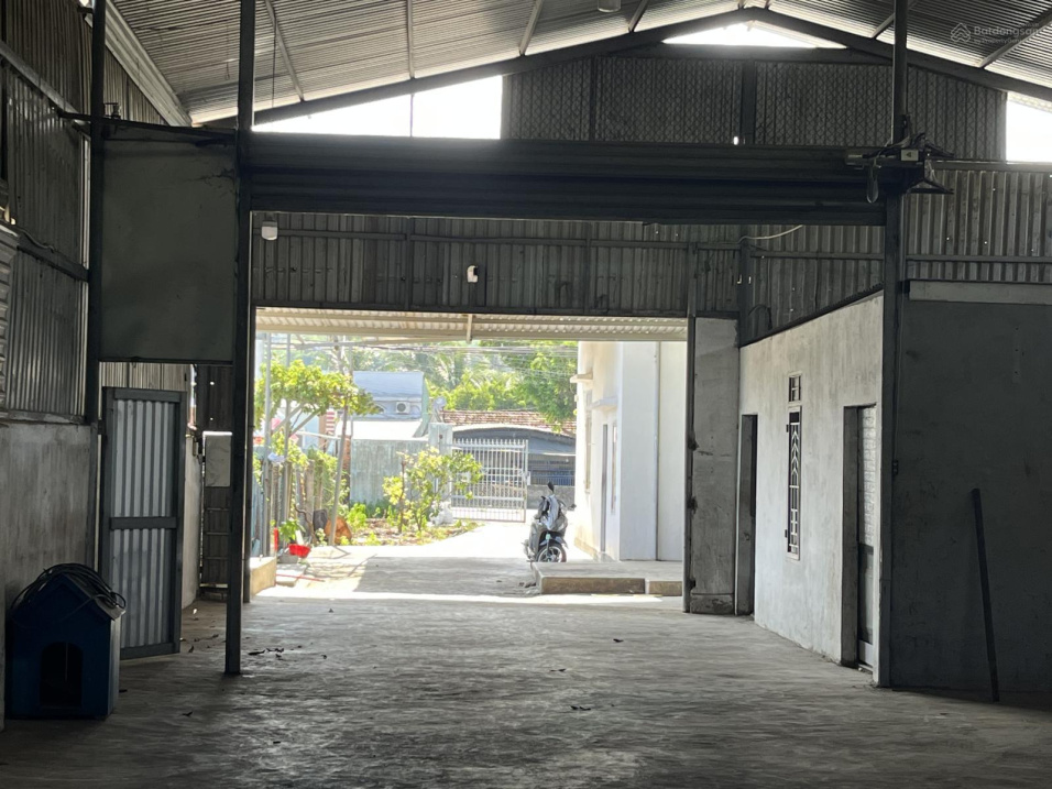 Склад 700 м² — север Nha Trang