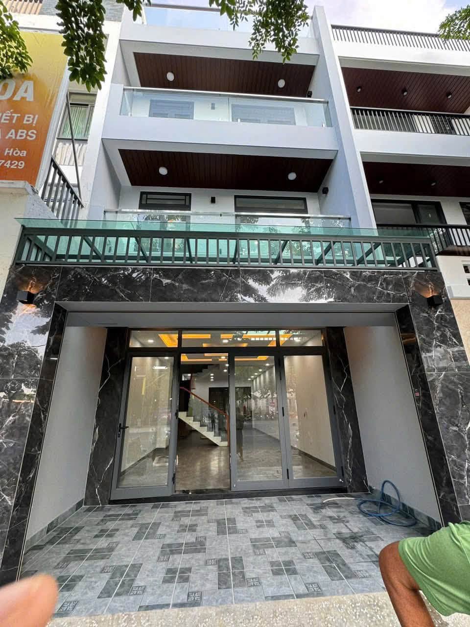 Дом 300 м², 4 комнаты, Фыоклонг